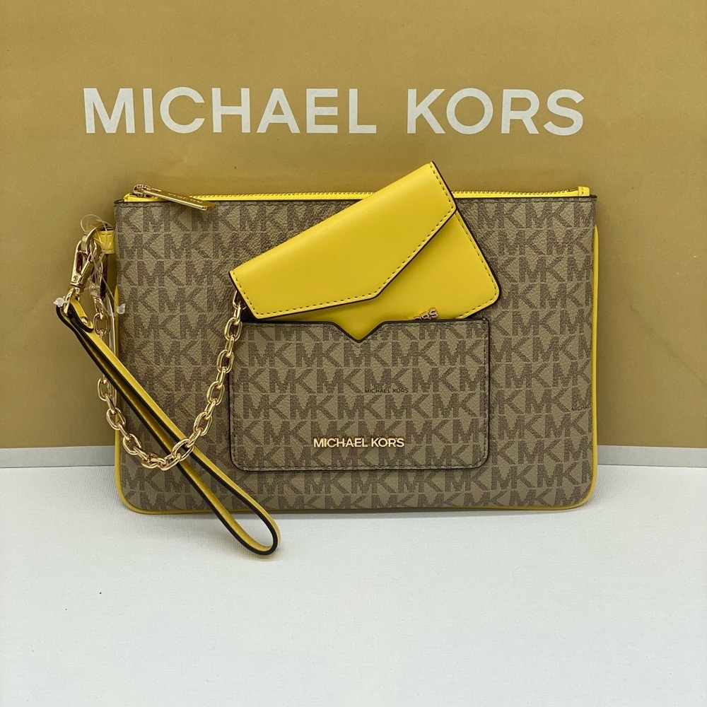 MICHAEL KORS JET SET TRAVEL
LG 2 in 1 WRISTLET AND CARD CASE - Picture 9 of 10